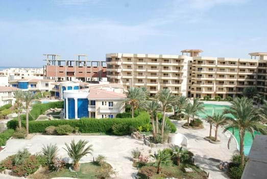 Furnished apartment with pool and beach!El Ahyaa